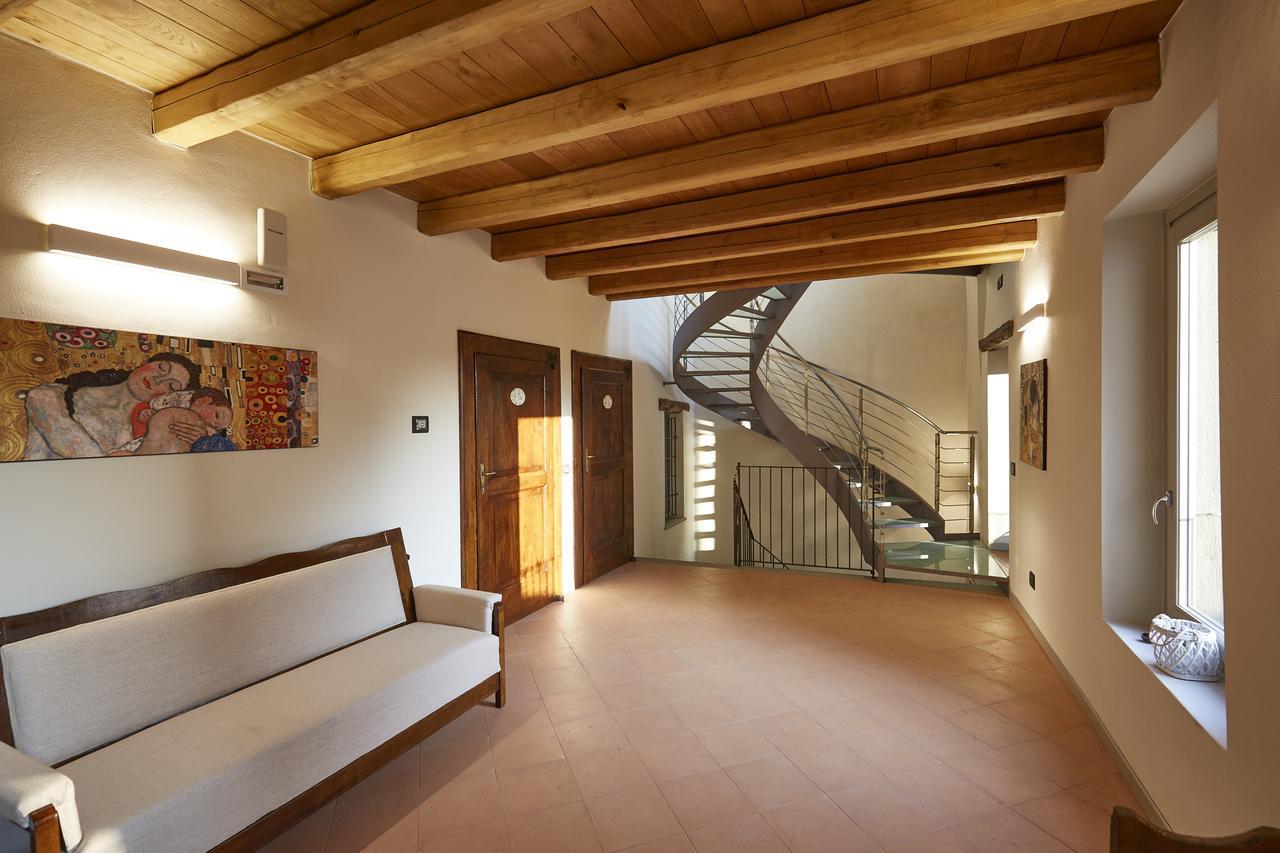 Palazzo Eleonora Bed & Breakfast Monasterolo del Castello Exterior photo