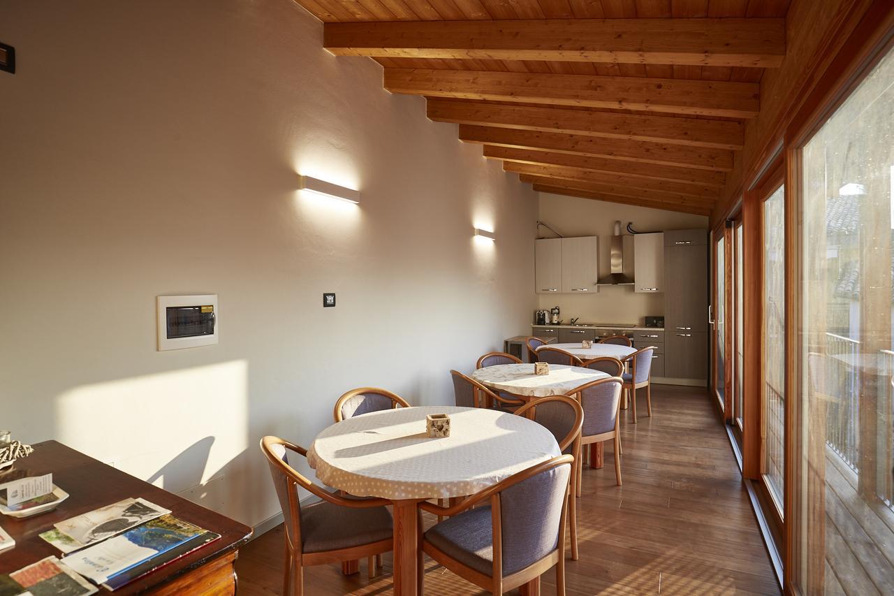 Palazzo Eleonora Bed & Breakfast Monasterolo del Castello Exterior photo