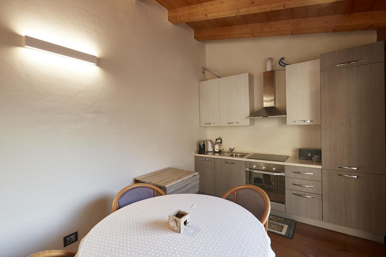 Palazzo Eleonora Bed & Breakfast Monasterolo del Castello Exterior photo
